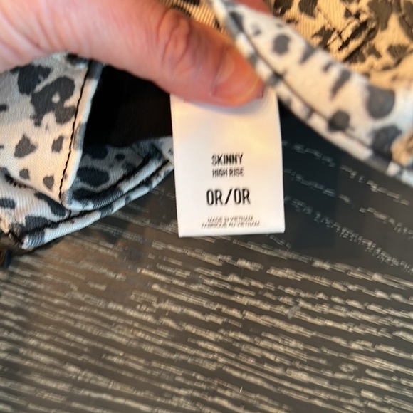 EXPRESS Stretch Skinny High Rise Snake Print Jeans, size 0 NWT - Picture 14 of 15